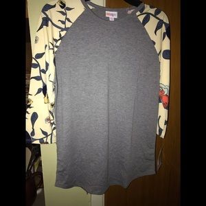 Lularoe medium randy tee